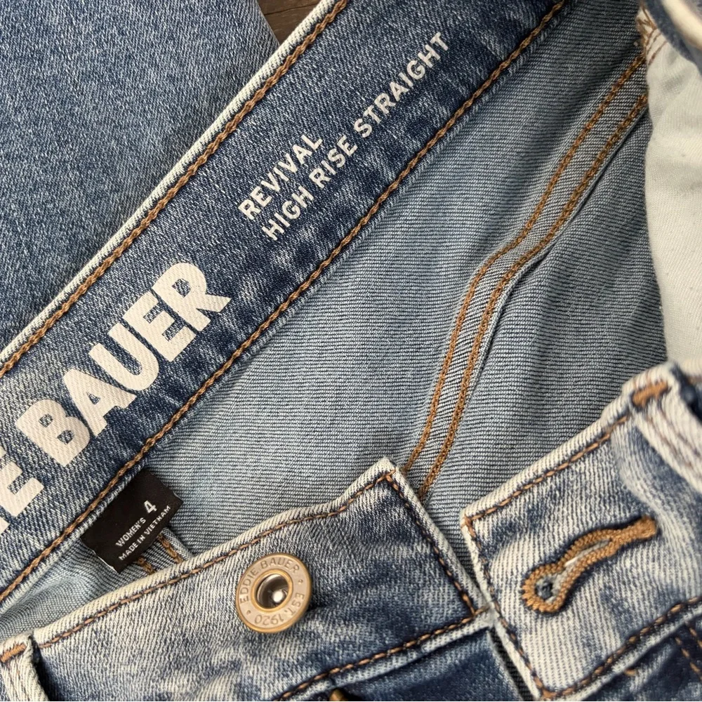 Eddie Bauer Light Blue Women's Skinny Jeans - Picture 3 of 4